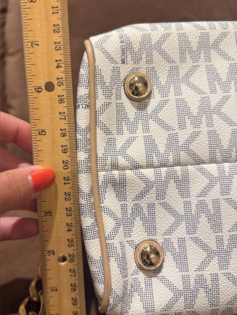 Michael Kors Signature MK Satchel in Beige and Gold - Picture 9 of 11